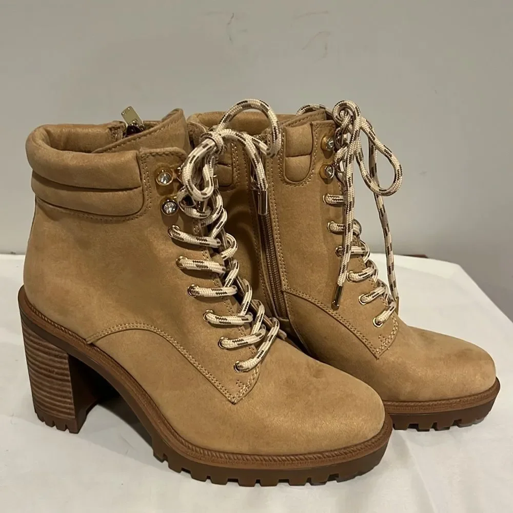 NWOT JLO Jennifer Lopez Georgia Booties Size 9.5.